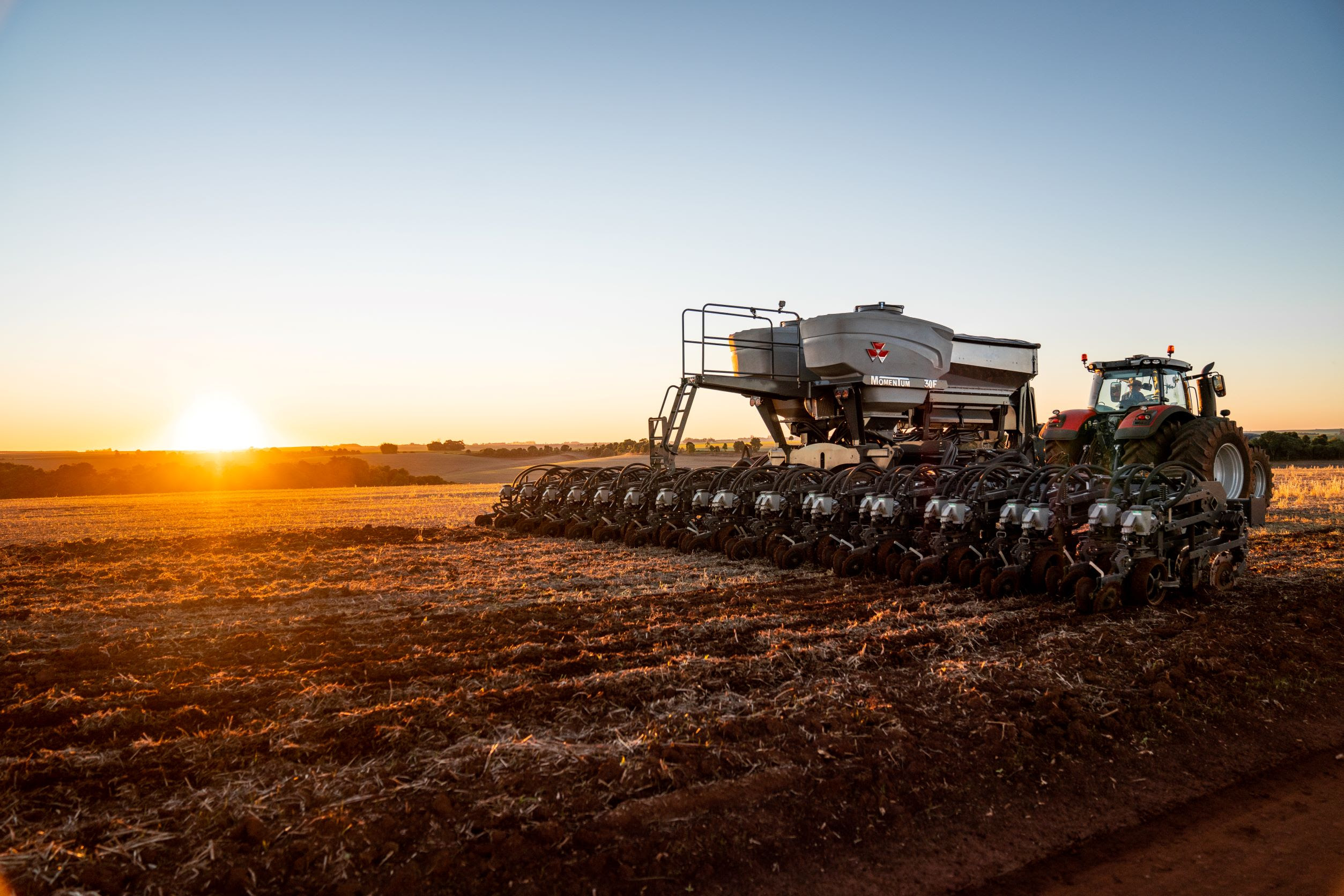 Massey Ferguson apresenta máquinas inteligentes e serviços digitais no Show Rural Coopavel