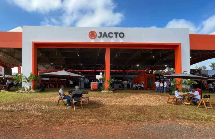 Jacto comemora 30 anos de presença na Agrishow