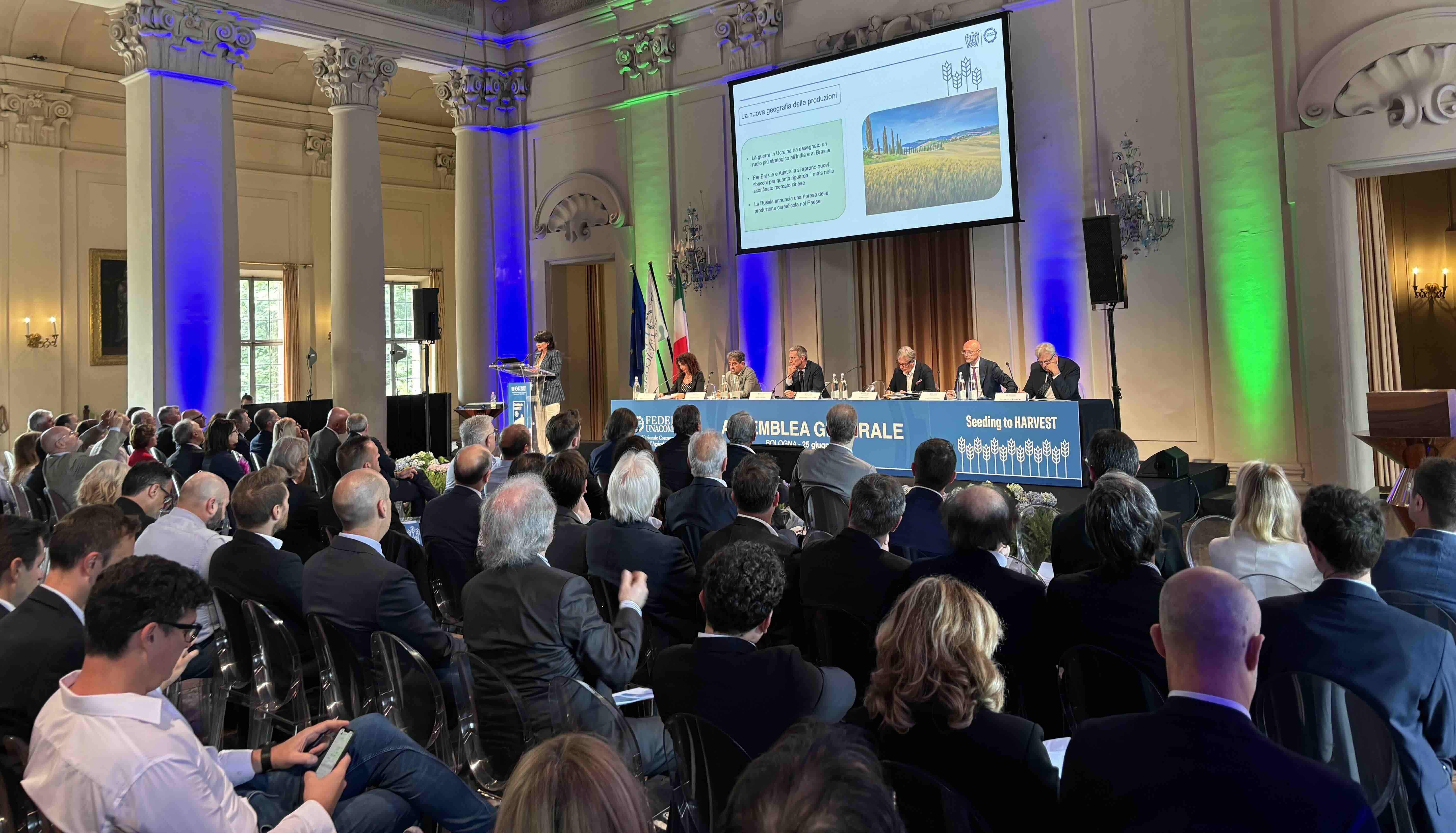 Evento aconteceu hoje no Palazzo Albergati, em Bolonha