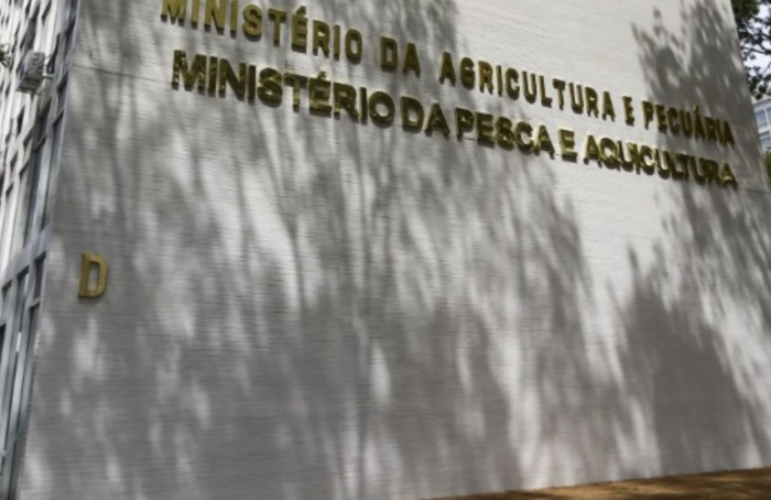 Ato normativo garante isonomia em reavaliação de defensivos