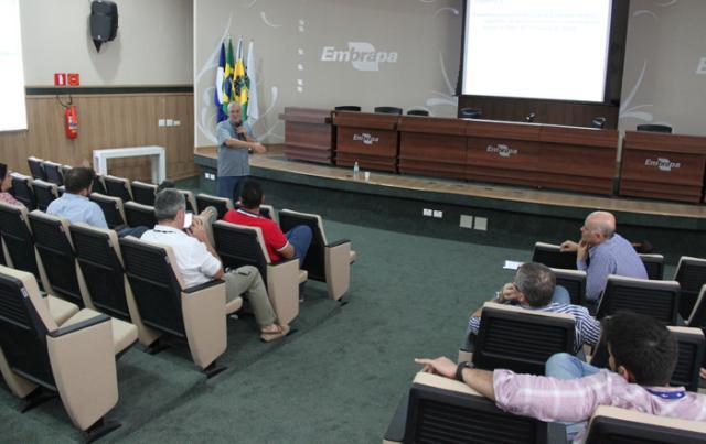 Oficina avalia impactos e desempenho socioambiental de ILPF