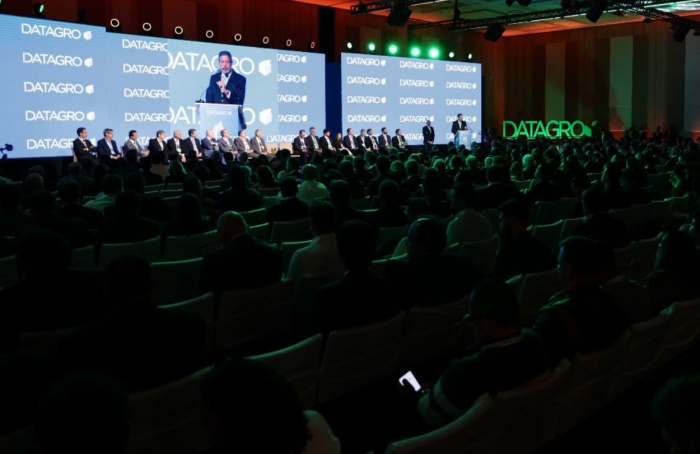 Conferência Datagro debate futuro do açúcar e etanol