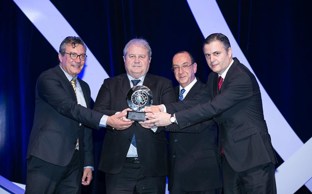 ​Nei César Mânica recebe prêmio de Personalidade Competitividade Internacional