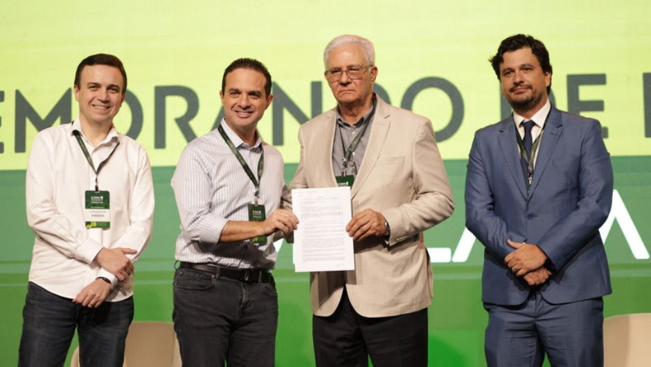 Na imagem, da esquerda para a direita: Luciano Rodrigues (Diretor de Inteligência Setorial da Unica), Evandro Gussi (Presidente da Unica), Roberto Cestari (Presidente da Orplana) e José Guilherme Nogueira (CEO da Orplana).
