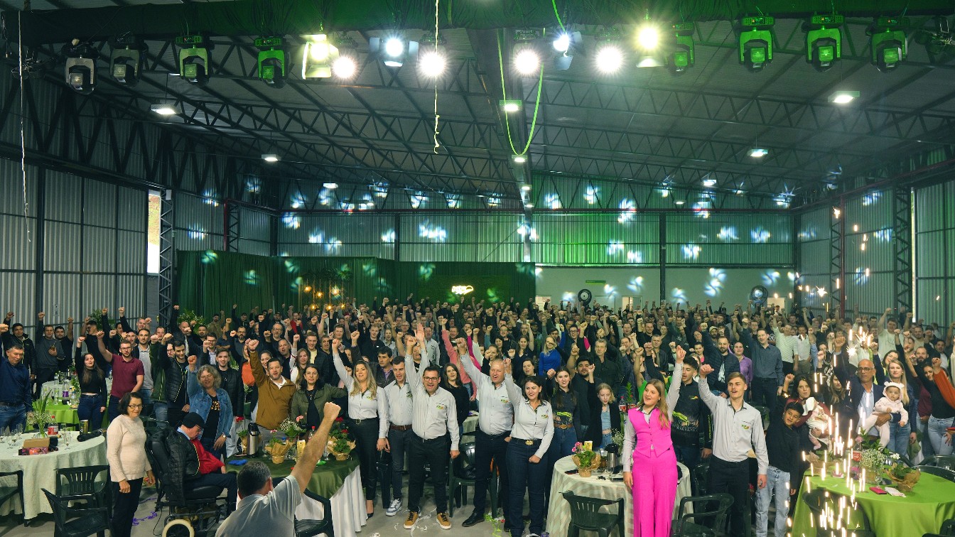 Almoço com funcionários marcou as comemorações dos 30 anos da empresa