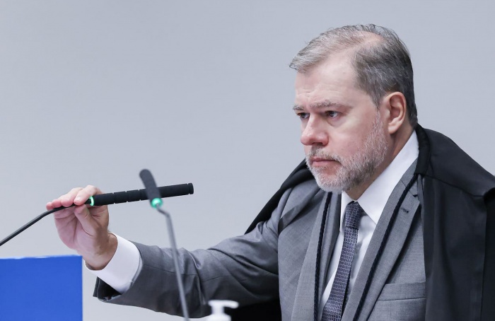 STF julga constitucional lei gaúcha sobre pesticidas