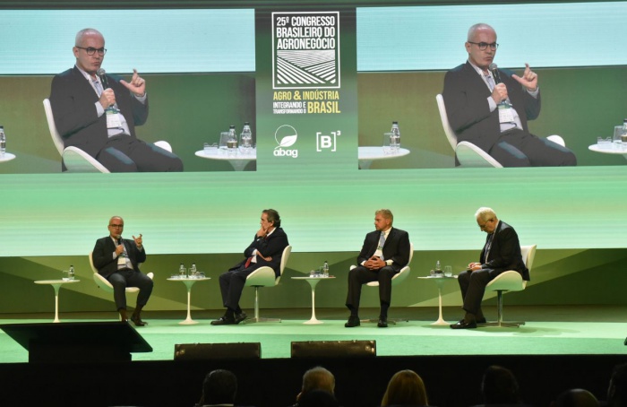 Congresso Abag cobra estratégia para fortalecer a agroindústria