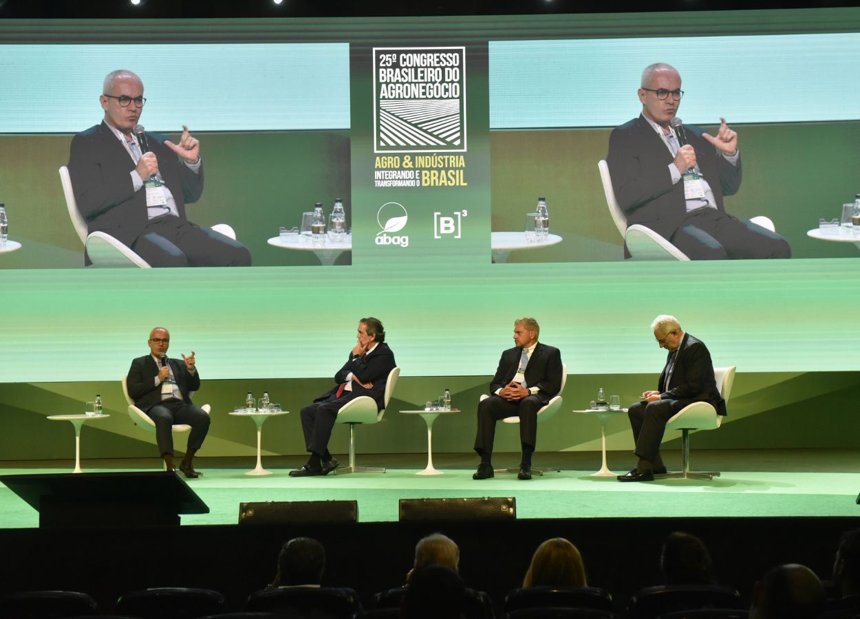 Congresso Abag cobra estratégia para fortalecer a agroindústria