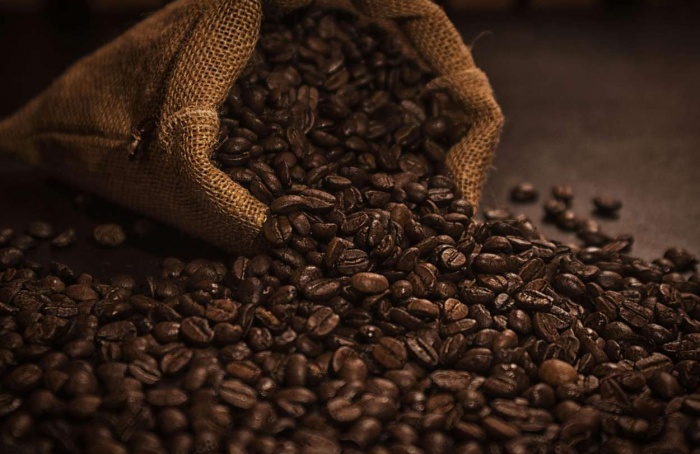 Estoques de café na Europa recuam ao menor nível desde 2024