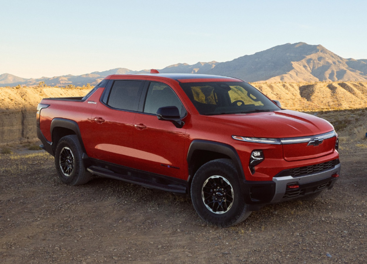 Chevrolet presenta la Silverado EV ZR2 en el Mint 400