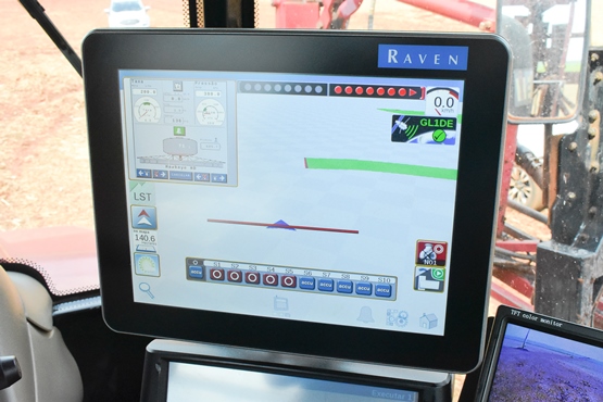Monitor tem conexões Isobus e pode ser usado em todas as marcas