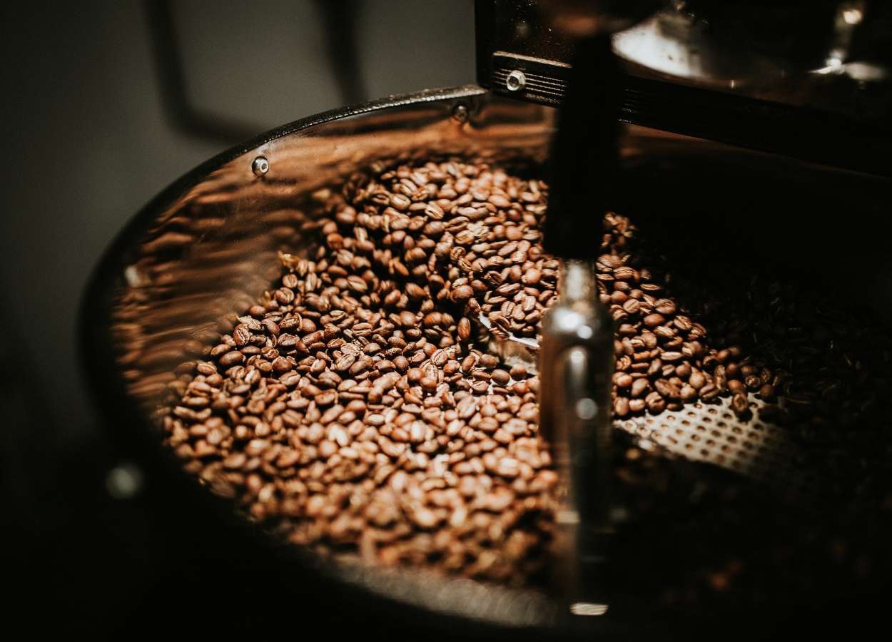 Preço do café avança com oferta brasileira em baixa
