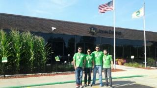Vencedores do 1º Hackathon John Deere realizam tour de tecnologia e inovação na sede da empresa nos EUA