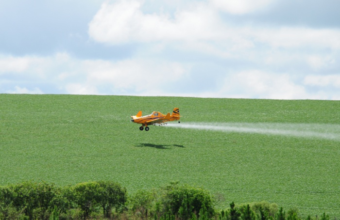 Curso capacitará técnicos e agrônomos em aviação agrícola