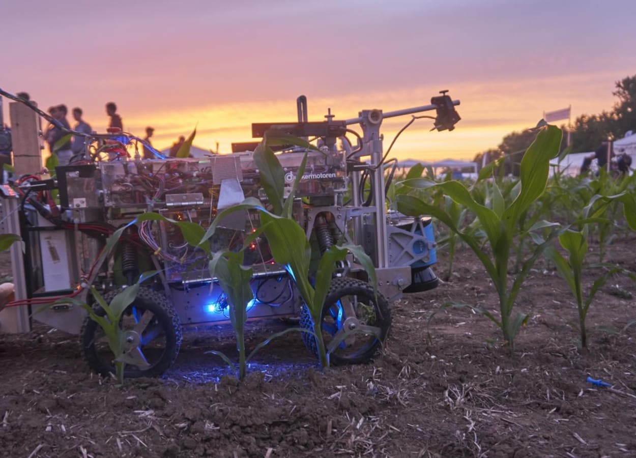 Des robots agricoles participent à un défi agricole international en Italie