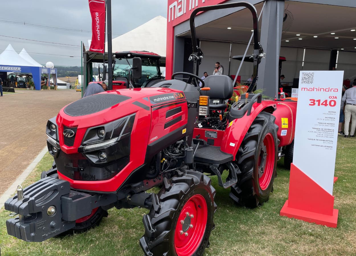 Mahindra apresenta trator OJA 3140 Expodireto 2025