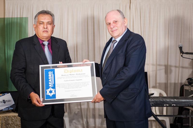 ​Presidente da Aprosmat recebe homenagem como “Engenheiro Agrônomo do Ano”
