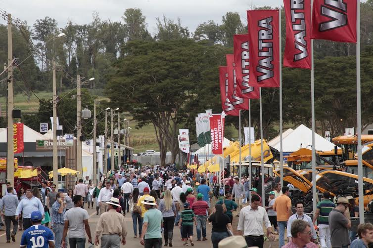 Especial Agrishow: Visitantes da Agrishow 2016 têm as melhores opções de crédito para compra de máquinas