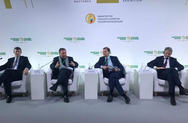 Maggi negocia em Moscou ampliação do comércio agrícola Brasil-Rússia