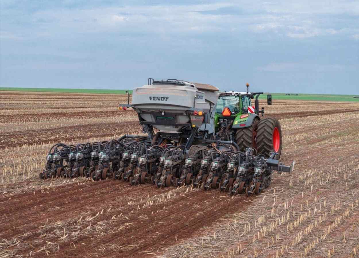 Fendt amplia eficiência no plantio com máquinas integradas