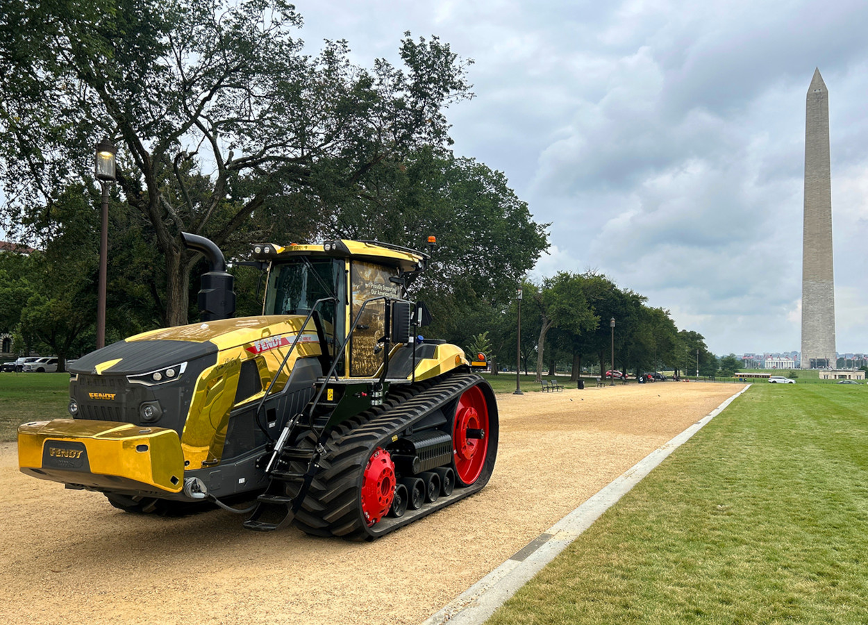 O trator Fendt 1167 Vario MT dourado da AGCO ficou no Capitólio dos EUA durante o Great American Farmers Market