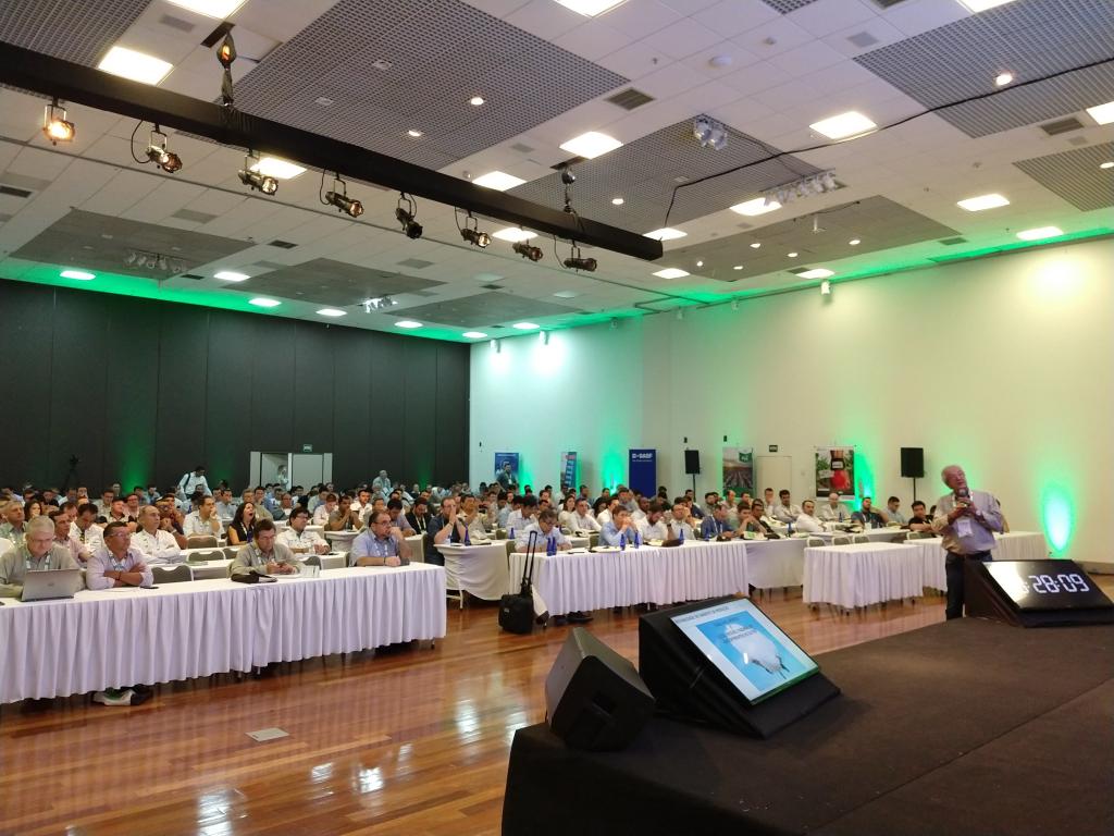 Evento técnico de algodão aborda condições do ambiente, processos fisiológicos e de manejo da lavoura que afetam a produtividade e a qualidade da fibra