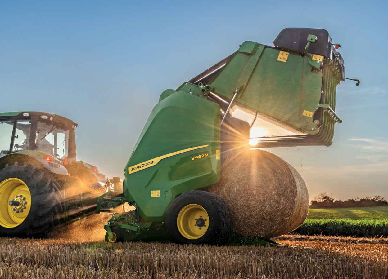 John Deere lança enfardadora V452M