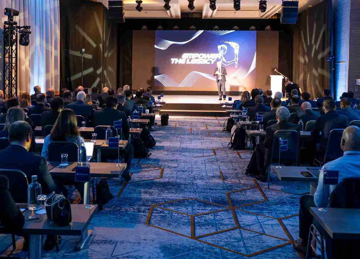 New Holland reúne importadores para discutir futuro da agricultura