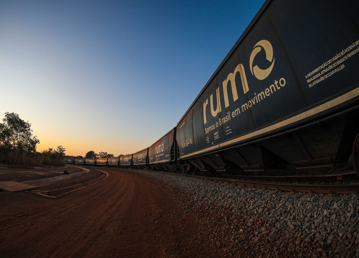 Rumo investe em locomotivas híbridas com apoio do BNDES