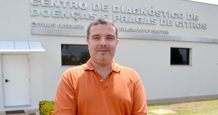 Pesquisador da Embrapa, que integra equipe do Fundecitrus, participa de visita técnica em pomares da Califórnia (EUA)