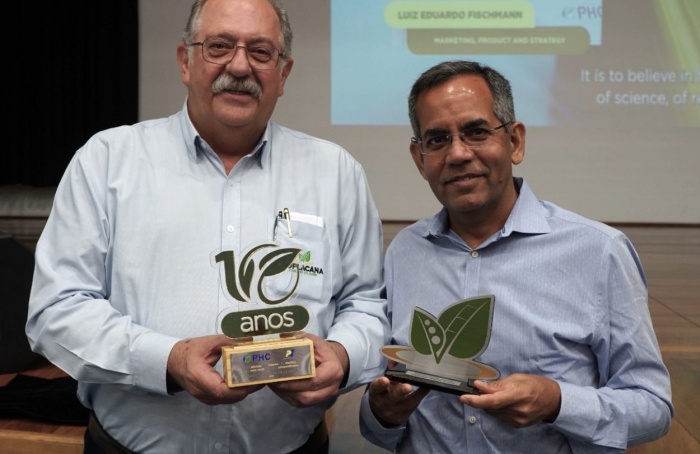 PHC celebra 10 anos no Brasil com homenagem na Coplacana