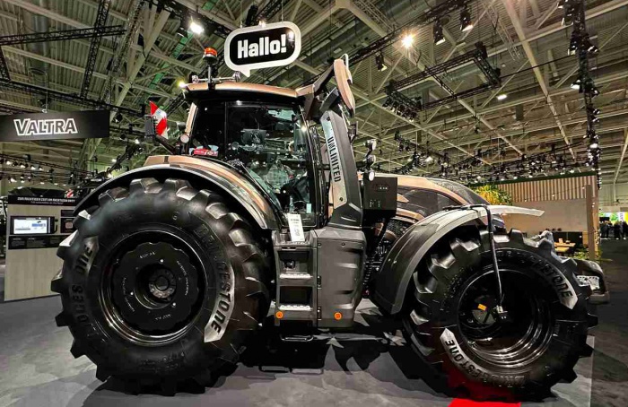 Valtra mostra conceito de "trator falante" na Agritechnica 2025
