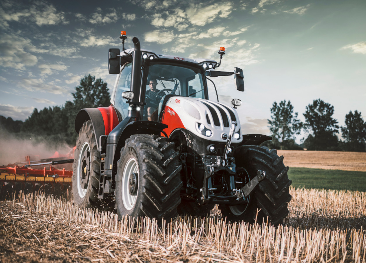 Trator&nbsp;Steyr Terrus CVT