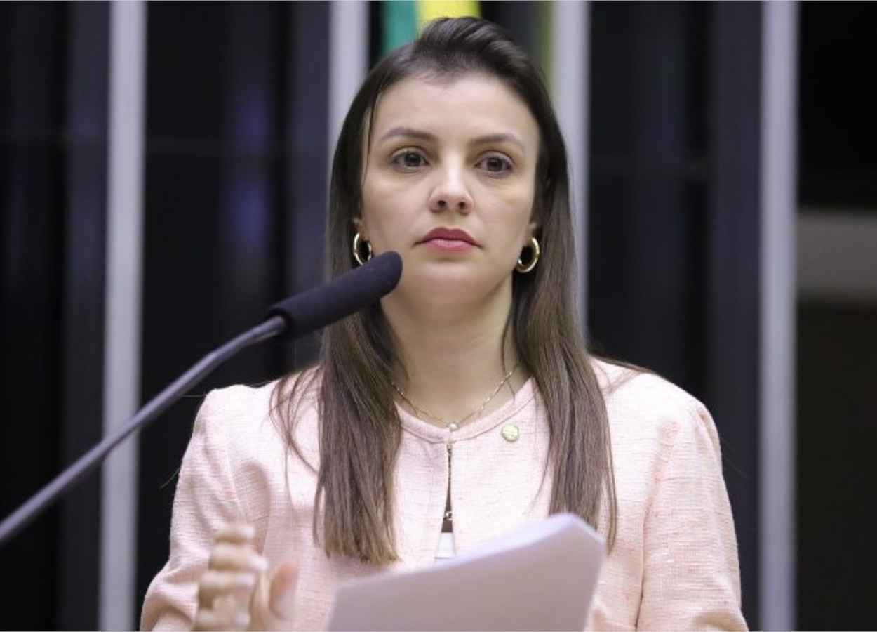 Comissão libera tráfego de trator no acostamento de rodovias