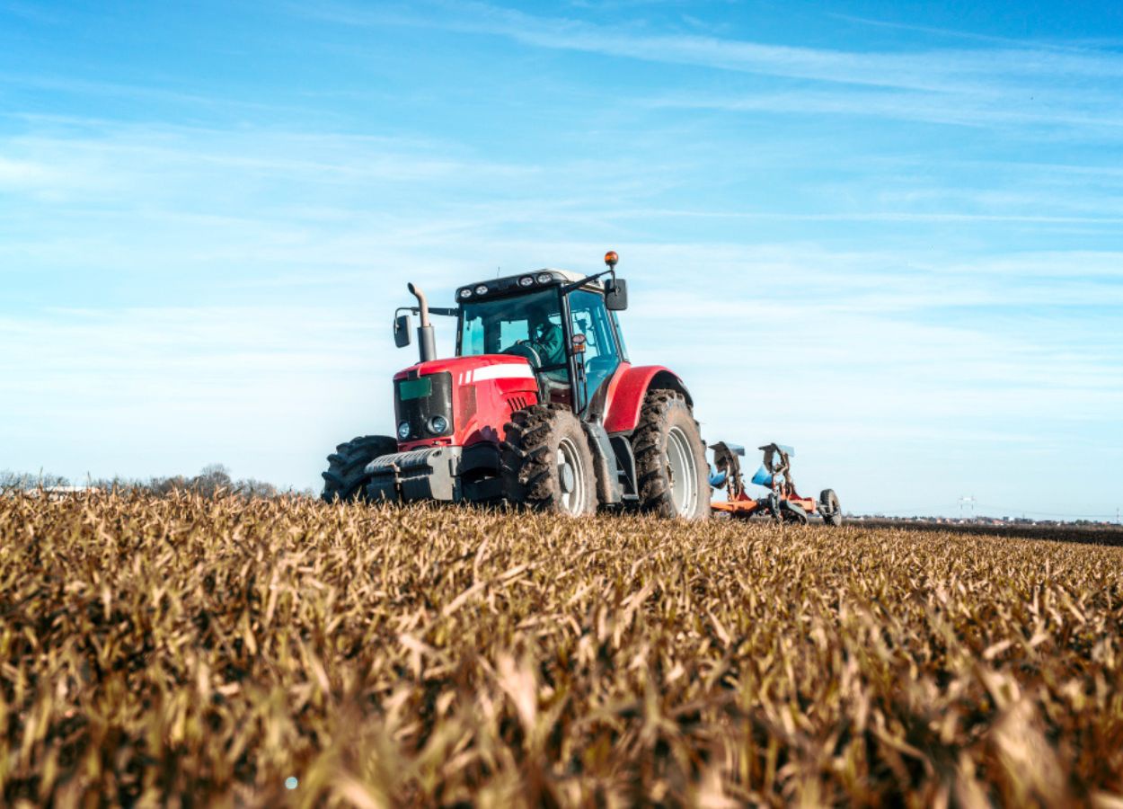 Setor de máquinas agrícolas deve crescer 3,4% em 2026