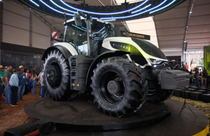 Valtra leva tecnologias para a Coopercitrus Expo 2025