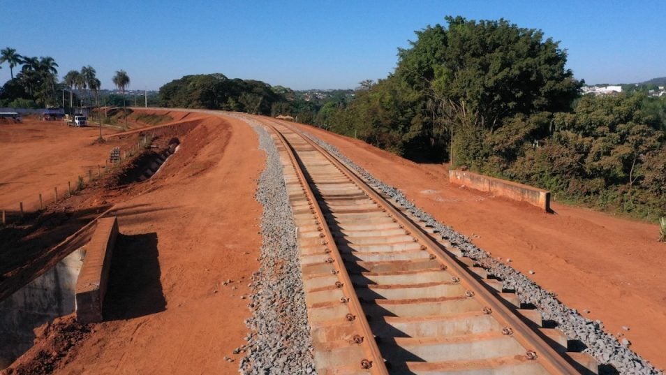 Ferrovia Norte – Sul fica pronta após 36 anos