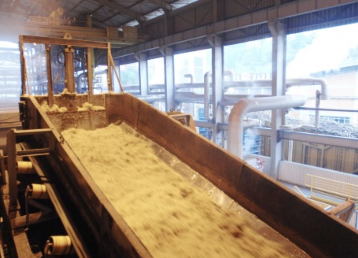 Produção de etanol recua e açúcar mantém alta no Centro-Sul