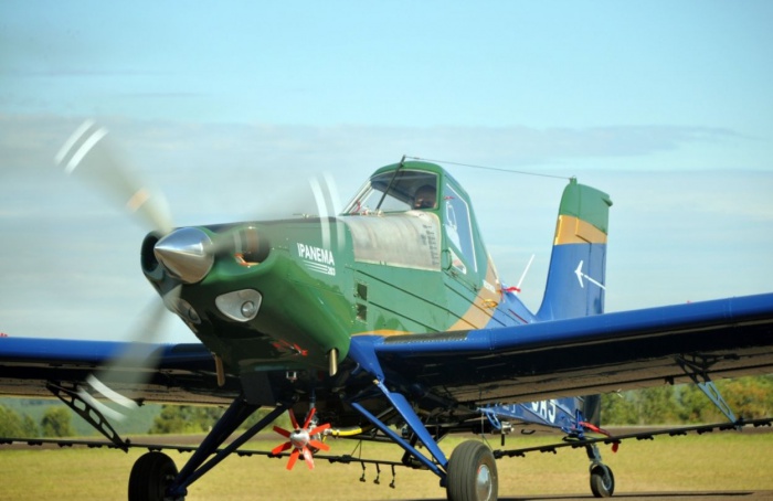 Embraer expõe avião agrícola Ipanema 203 no Bahia Farm Show