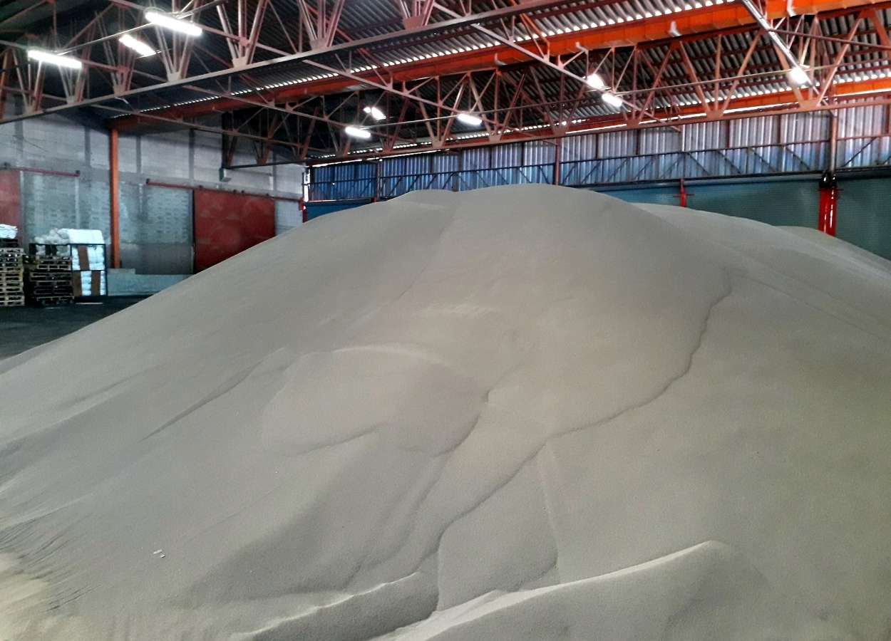 Alta nas cotações reflete riscos geopolíticos no Oriente Médio e incertezas sobre tarifas comerciais dos Estados Unidos