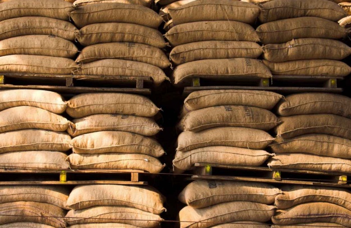 Exportações de cafés do Brasil caem 15,7% na safra 2025/26