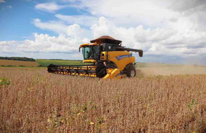 Colheita da soja chega a 35% na área de atuação da Copacol