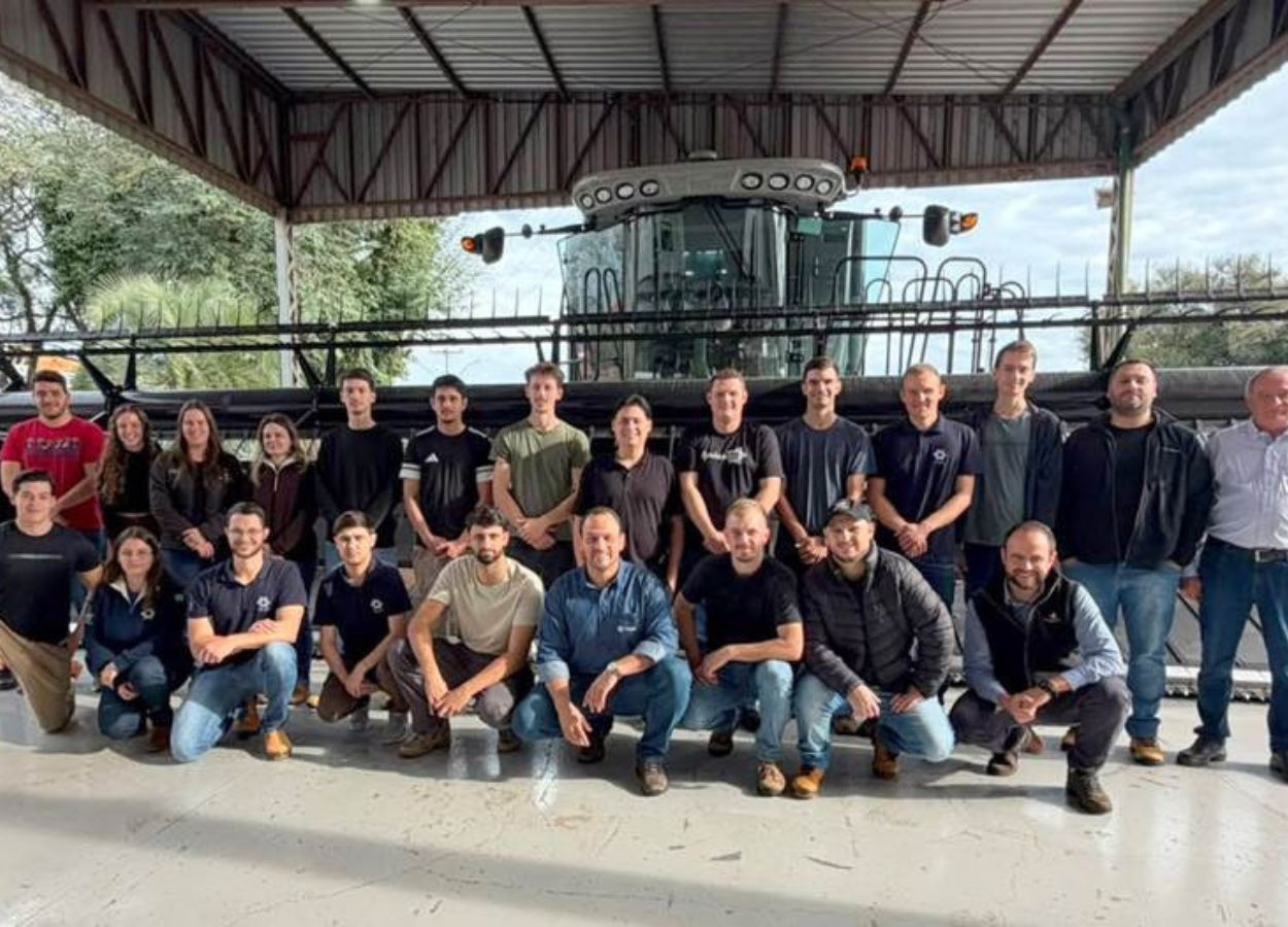 AGCO e IFFAR lançam curso inédito com aulas teóricas e práticas para estudantes de Agronomia